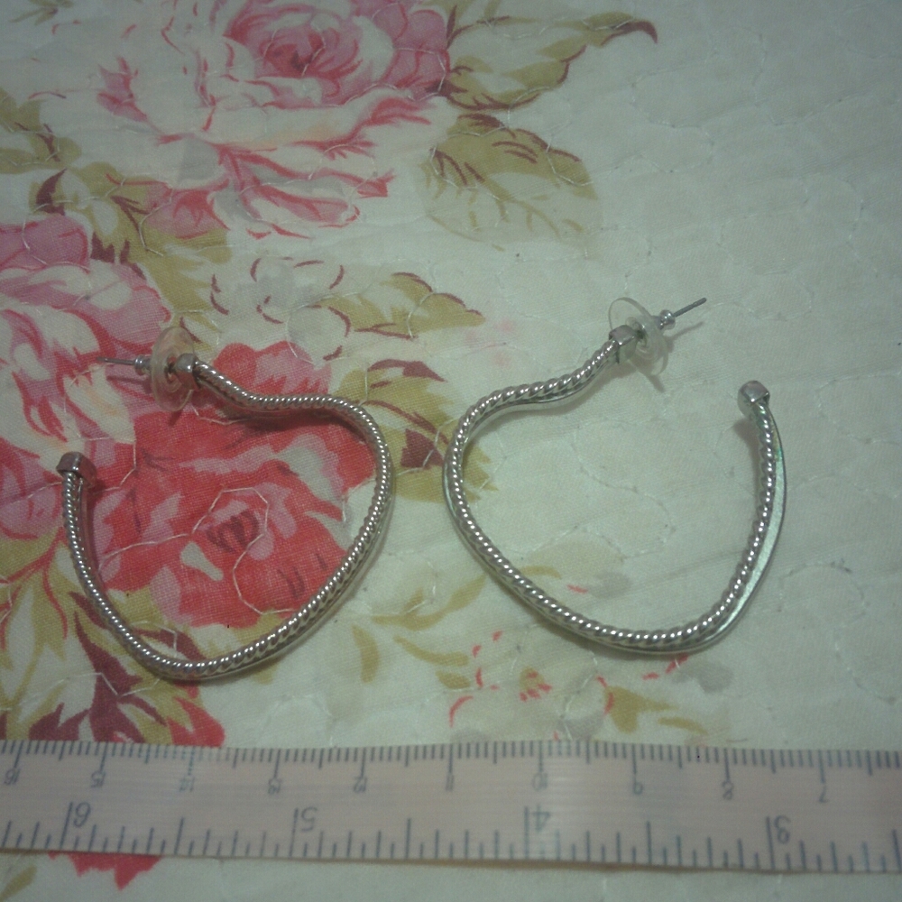 💛BOGO💛 Ardene Silver Heart Earrings
